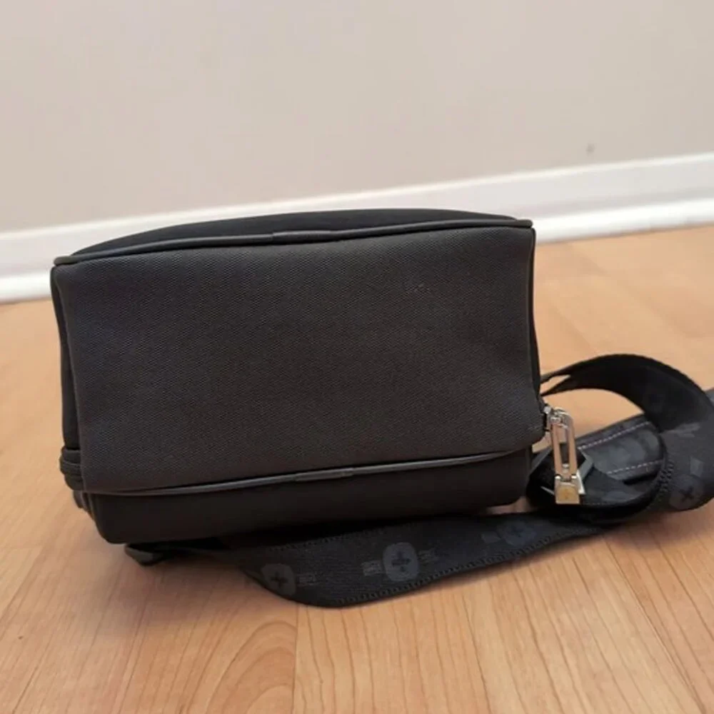 Wenger Black / Pink Camera Bag